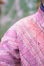 Lade das Bild in den Galerie-Viewer, Kurze Kantha-Jacke
