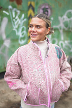 Načíst obrázek do prohlížeče Galerie, Bunda Kantha Short
