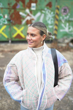 Načíst obrázek do prohlížeče Galerie, Bunda Kantha Short
