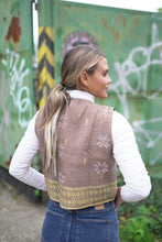 Lade das Bild in den Galerie-Viewer, Kantha Nouba Weste
