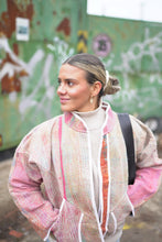 Načíst obrázek do prohlížeče Galerie, Bunda Kantha Short
