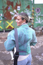 Načíst obrázek do prohlížeče Galerie, Bunda Kantha Short
