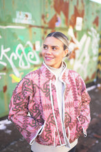 Načíst obrázek do prohlížeče Galerie, Bunda Kantha Short
