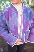 Lade das Bild in den Galerie-Viewer, Kurze Kantha-Jacke

