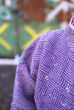 Lade das Bild in den Galerie-Viewer, Kurze Kantha-Jacke
