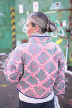 Načíst obrázek do prohlížeče Galerie, Bunda Kantha Short
