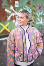 Načíst obrázek do prohlížeče Galerie, Bunda Kantha Short
