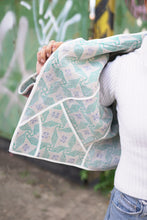 Lade das Bild in den Galerie-Viewer, Kurze Kantha-Jacke
