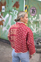 Lade das Bild in den Galerie-Viewer, Kurze Kantha-Jacke
