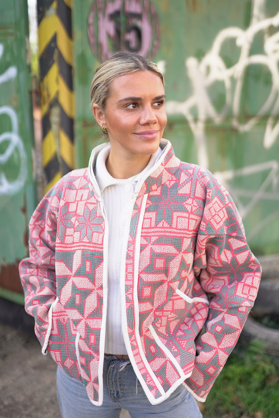 Kurze Kantha-Jacke