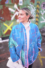 Lade das Bild in den Galerie-Viewer, Lange Kantha-Jacke
