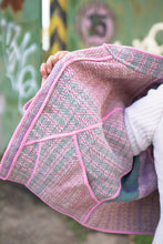 Lade das Bild in den Galerie-Viewer, Lange Kantha-Jacke
