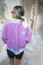 Lade das Bild in den Galerie-Viewer, Kurze Kantha-Jacke
