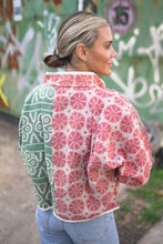 Lade das Bild in den Galerie-Viewer, Kurze Kantha-Jacke
