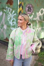 Lade das Bild in den Galerie-Viewer, Kurze Kantha-Jacke

