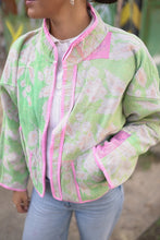 Lade das Bild in den Galerie-Viewer, Kurze Kantha-Jacke
