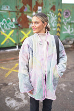 Lade das Bild in den Galerie-Viewer, Lange Kantha-Jacke

