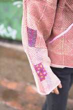 Lade das Bild in den Galerie-Viewer, Kurze Kantha-Jacke
