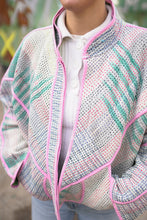 Lade das Bild in den Galerie-Viewer, Kurze Kantha-Jacke
