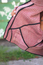 Načíst obrázek do prohlížeče Galerie, Bunda Kantha Short
