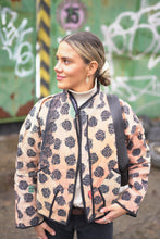 Načíst obrázek do prohlížeče Galerie, Bunda Kantha Short
