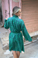 Load image into Gallery viewer, Kimono Indira
